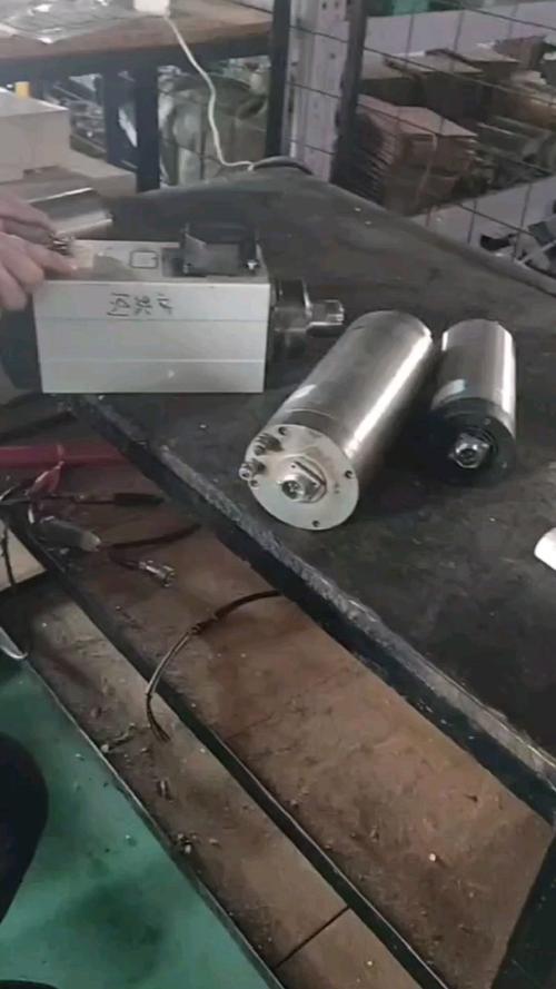目前數控機床高速主軸電機使用最多的是，雕刻機主軸電機拆解圖